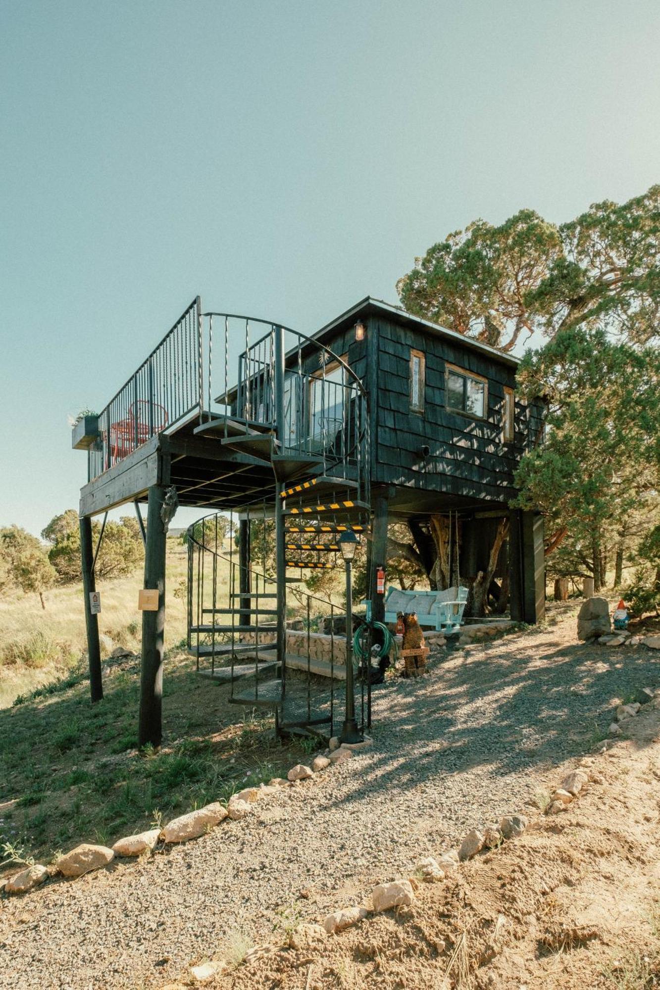 Ashley'S Treehouse At El Mistico Ranch Villa Nogal Exterior photo